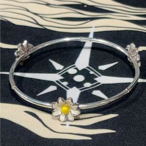 🌼RARE BRIGHTON VINTAGE🌞”Sunny Days” Bangle Bracelet with White Enamel Flowers!